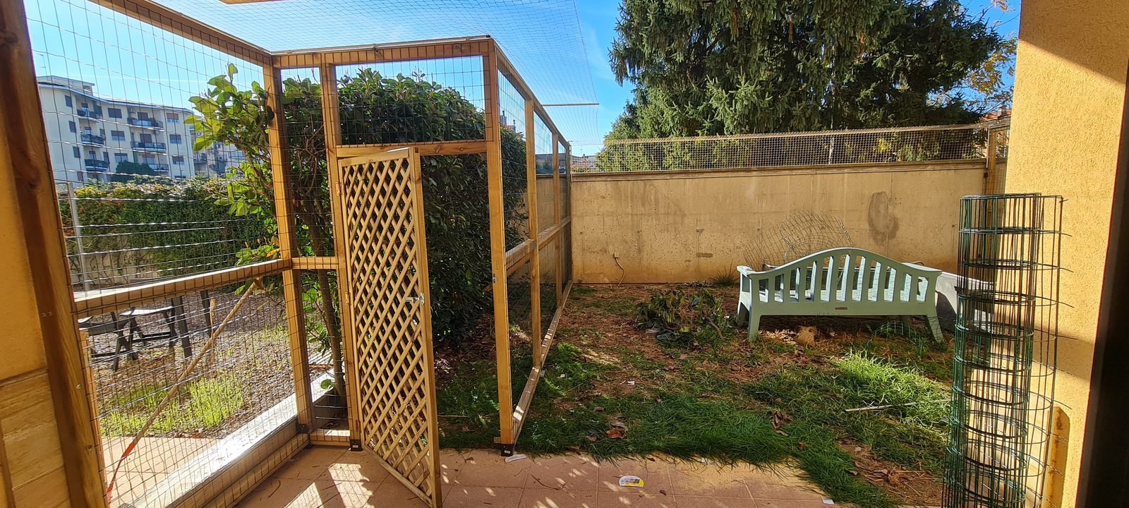 Struttura per giardino in legno autoclavato con rete antiscavalcamento
